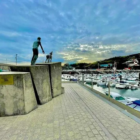 Andra Mari Etxea - En Parte Antigua *