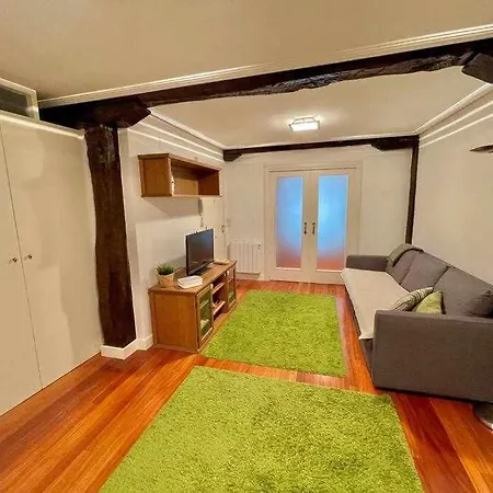 Andra Mari Etxea - En Parte Antigua *