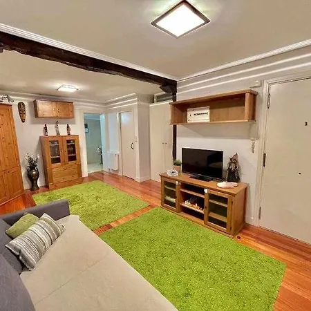 Andra Mari Etxea - En Parte Antigua Lägenhet Bermeo