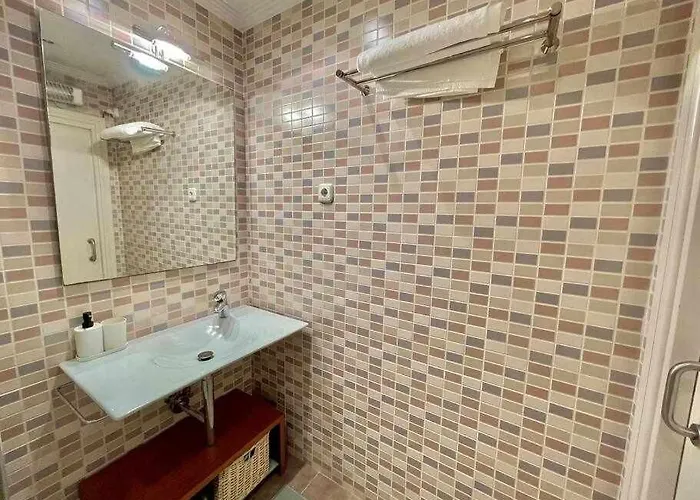 Andra Mari Etxea - En Parte Antigua * Bermeo